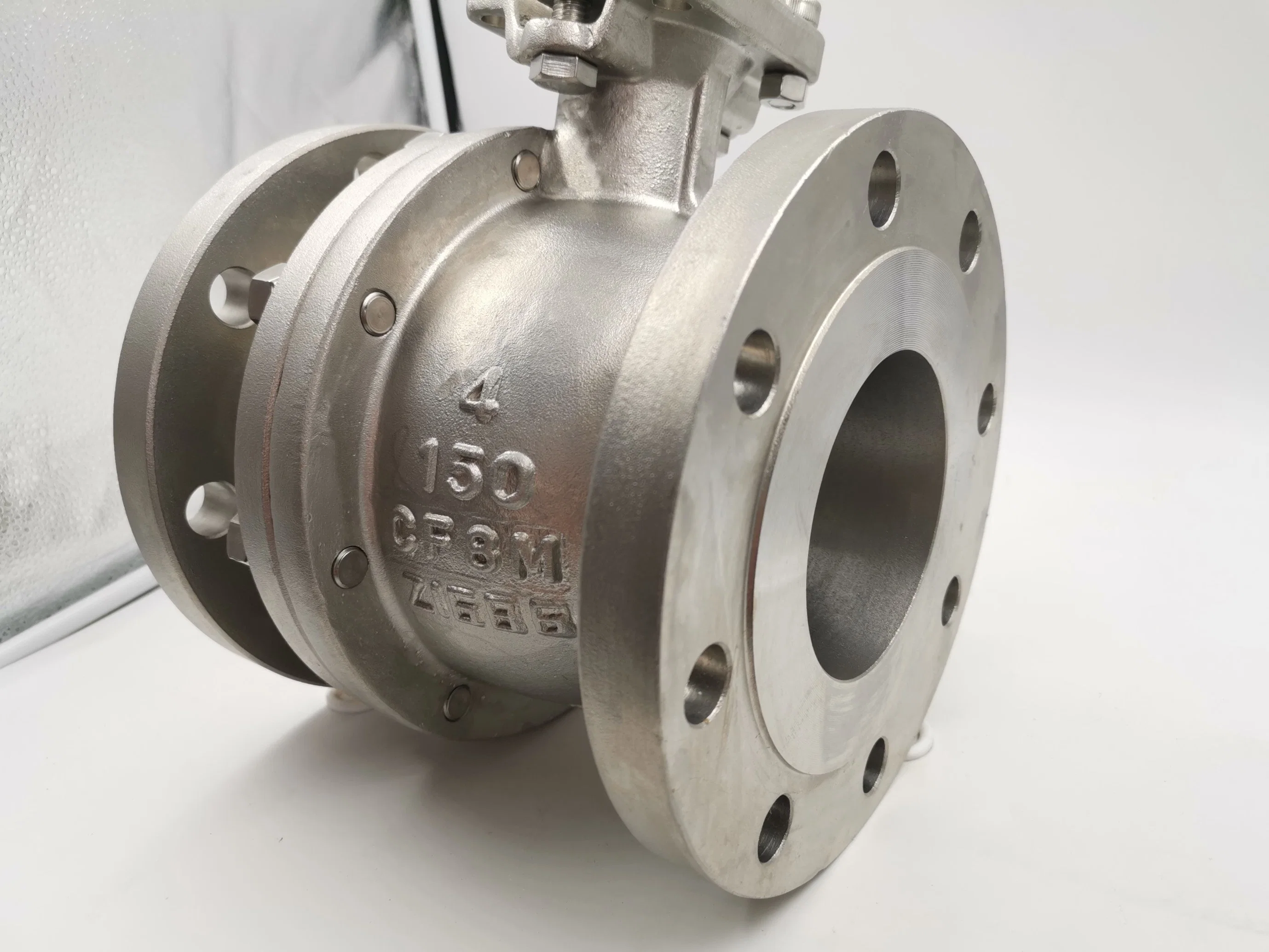 Stainless Steel/Carbon Steel ISO5211 Flange End Handle 150lb/10K/Pn16 Round Type Ball Valve