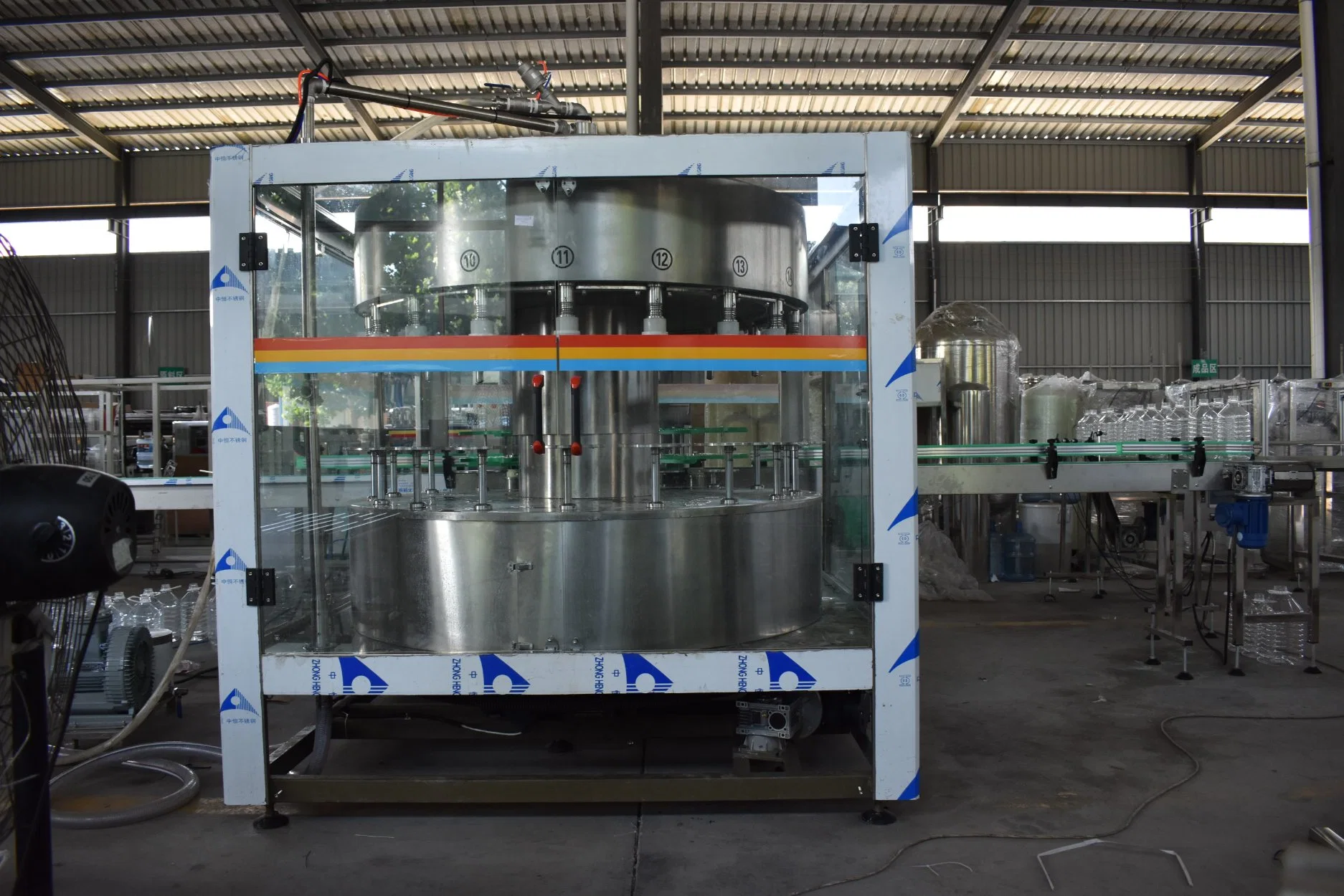 White Spirit Grape Wine Rotary Negative Pressure Bottling Filling Machine