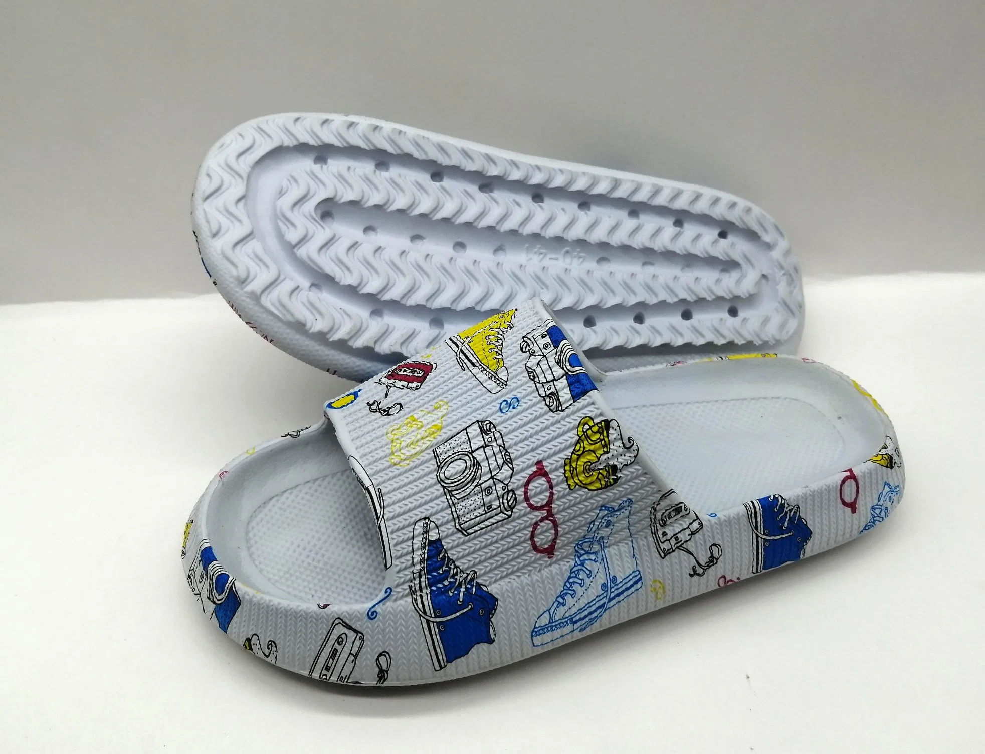 Wholesale/Supplier EVA Shoes with High quality/High cost performance  Rubber Plastic Sense Hot Sale New Style Outdoor Fashion Slipper Custom Slippers