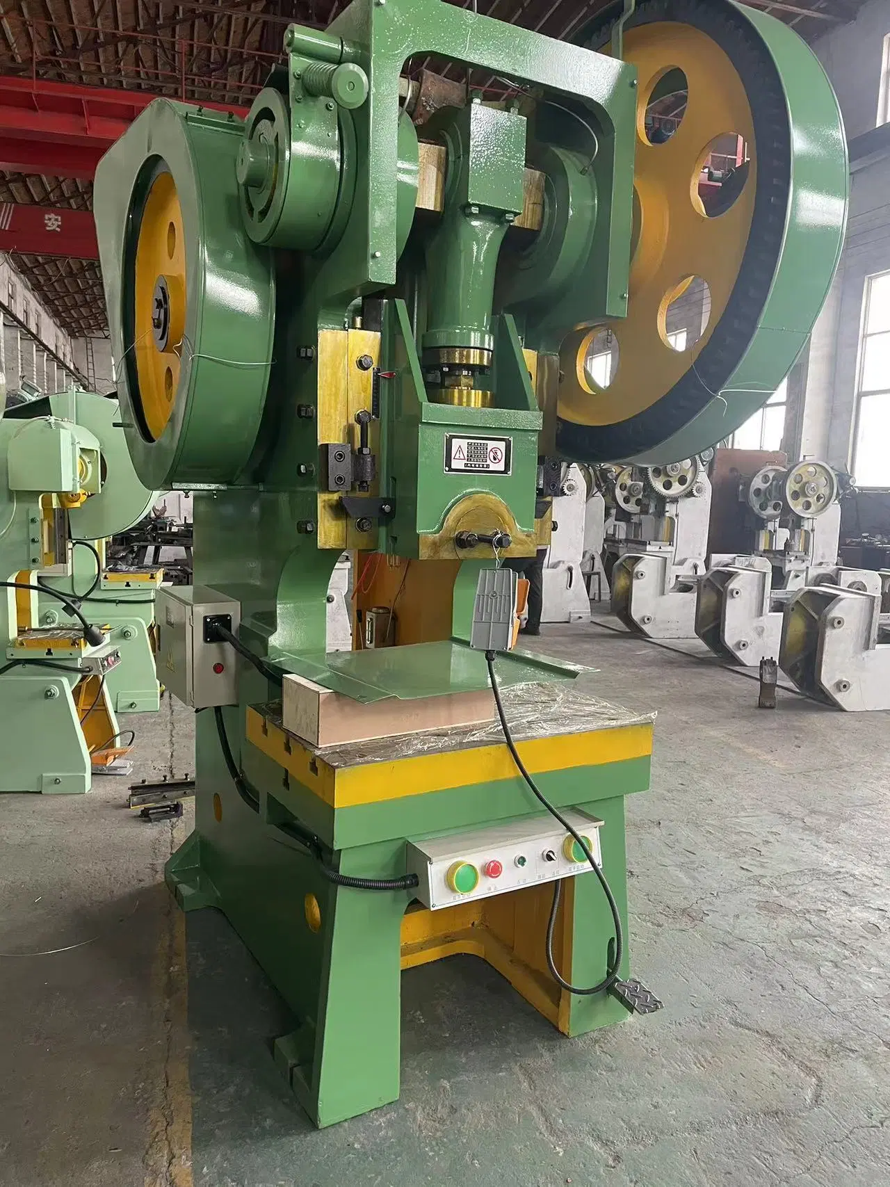 J21 125t Stainless Steel Metal Sheet Punching Machine