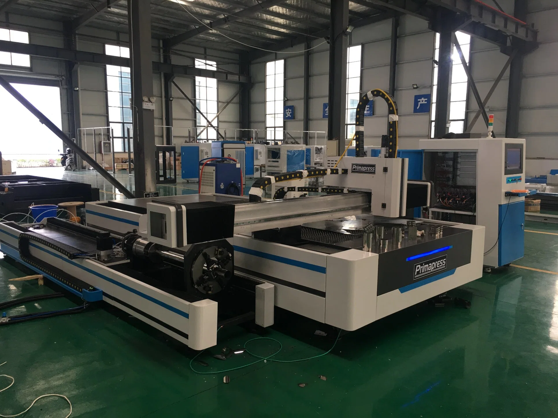 1000W Raycus Laser CNC Sheet Metal Laser Fiber Cutting Machine