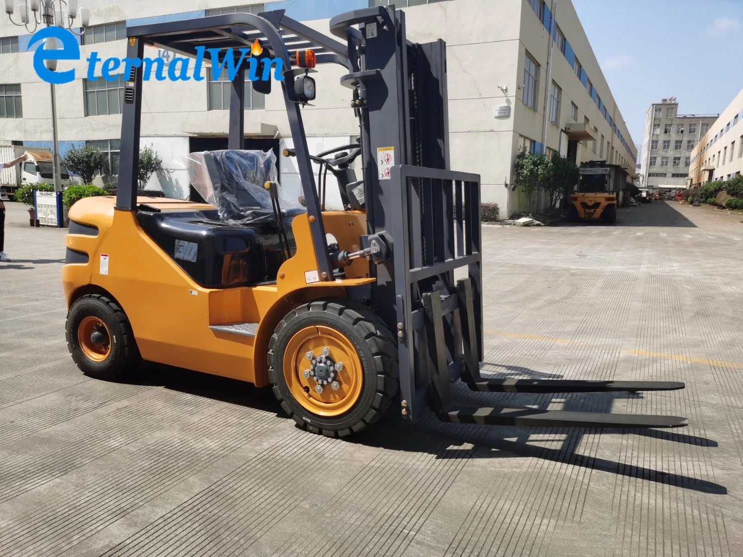 Heavy Duty 5 Tonne 6 Tonne 7 Tonne 5000 mm Lifting Height Diesel Forklift Side Shifter Auto Transmission