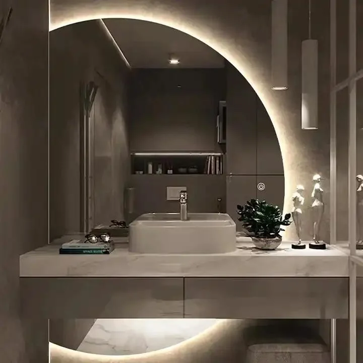 Quarto com 1 banheiro decorativo na parede, toucador com meia lua, iluminado por LED, inteligente Espelho