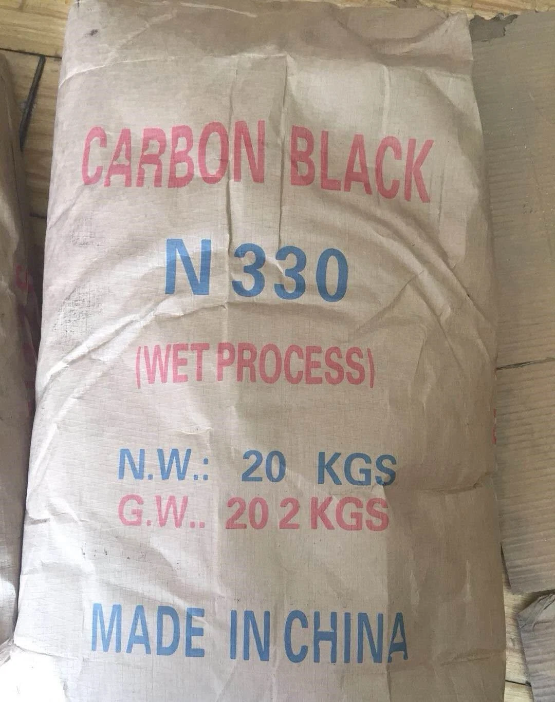 Alta fábrica de puro Precio Proveedor N330 Negro polvo de carbono Negro para pigmento, plástico, caucho