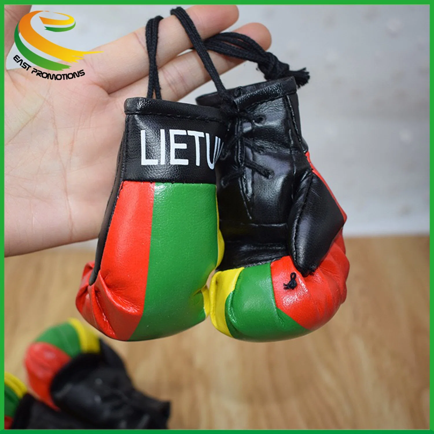 Manufacturer Customized Logo Printed PU Leather Keychain, Mini Boxing Gloves Keyring for Car Hang Decorations