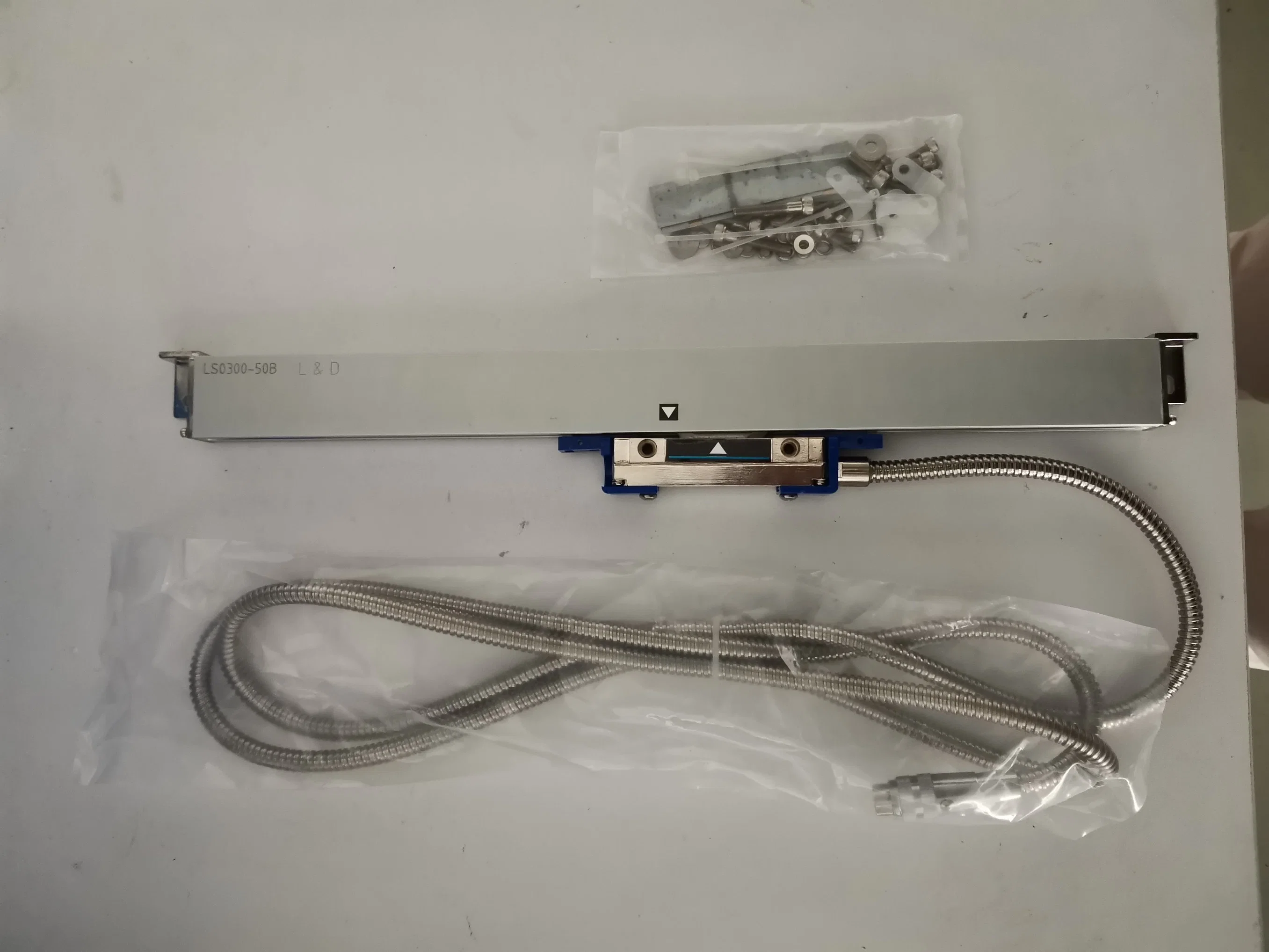 Linear Displacement Sensor (Slim Type)