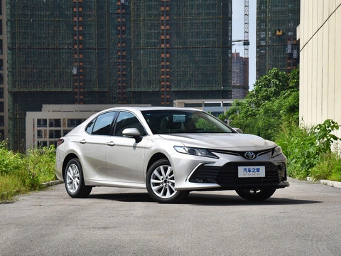 Camry 2023 2,0 г Deluxe strong Power, хорошее обращение и автомобиль с высоким уровнем безопасности