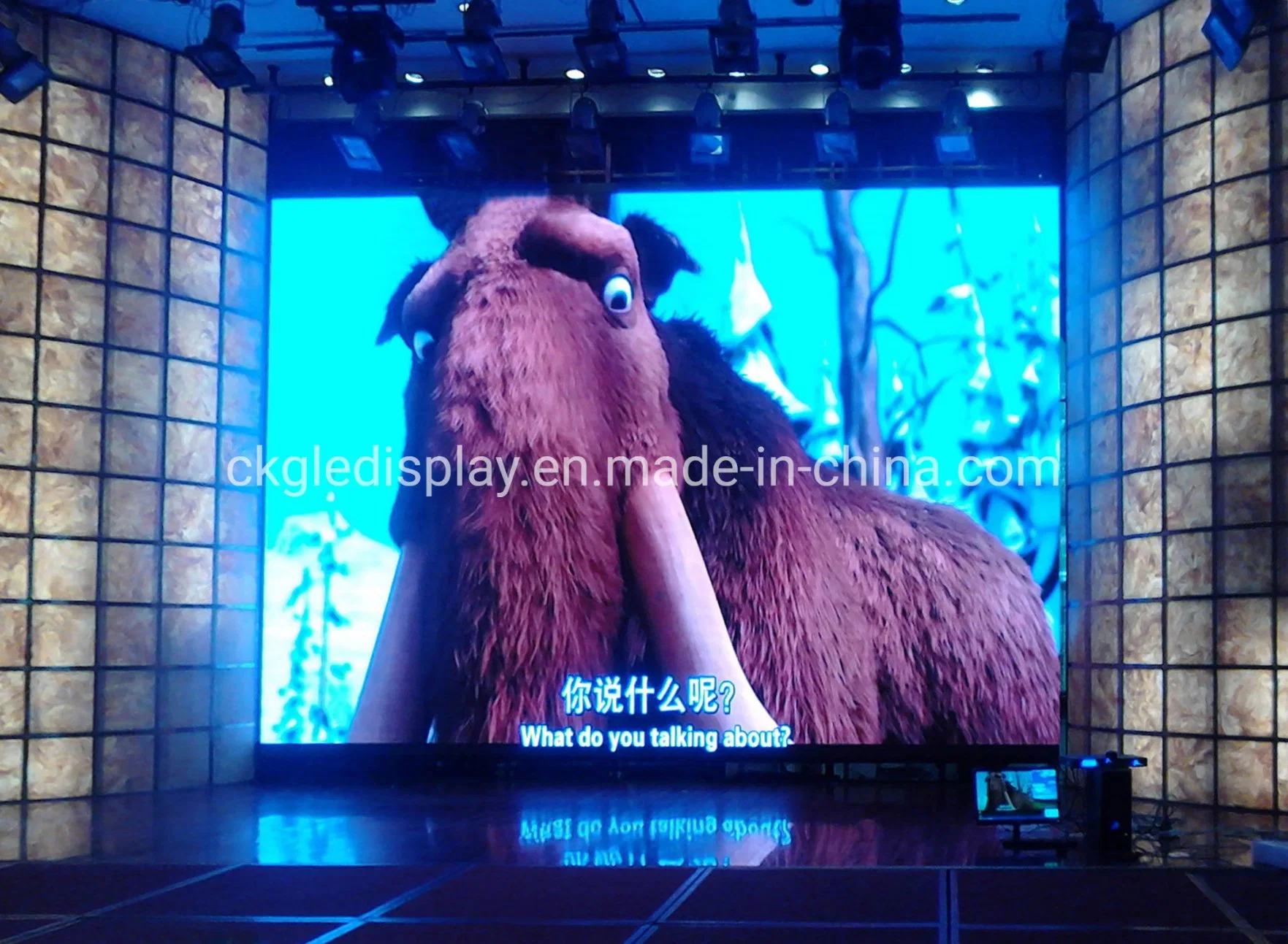 Ultra HD Indoor P1.56 LED Video Wall Full Color LED Display Panel with 16: 9