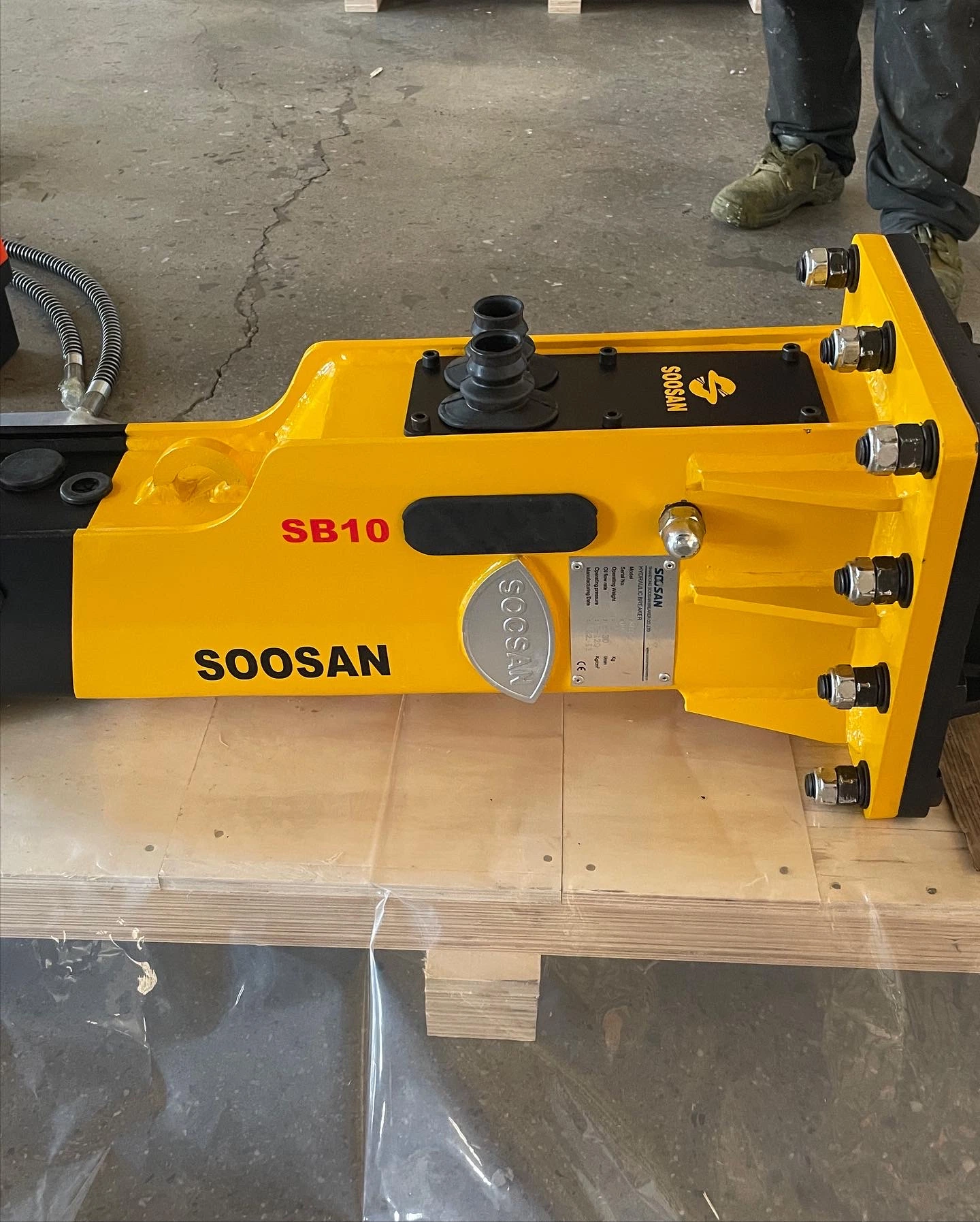 Soosan Beton Stein Hydraulikhammer SB10 Box Typ für Bagger / Schwermaschinen