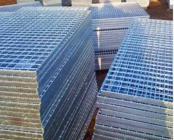 Galvanized Plain Stainless Steel Metal Grating for Petrochemical Industry Tailer Floor