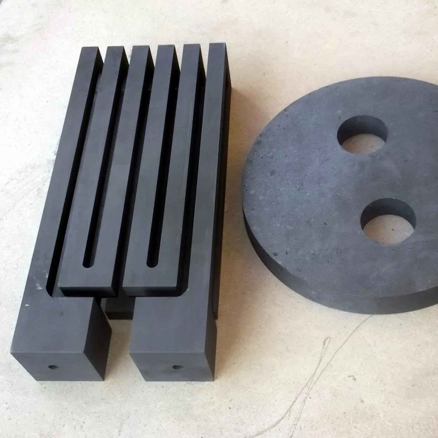 Isostatic Graphite Heating Element for Photovoltaic