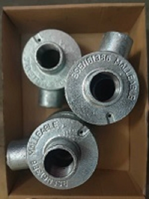 20mm BS 4568 cajas de salida de hierro maleable de una vía