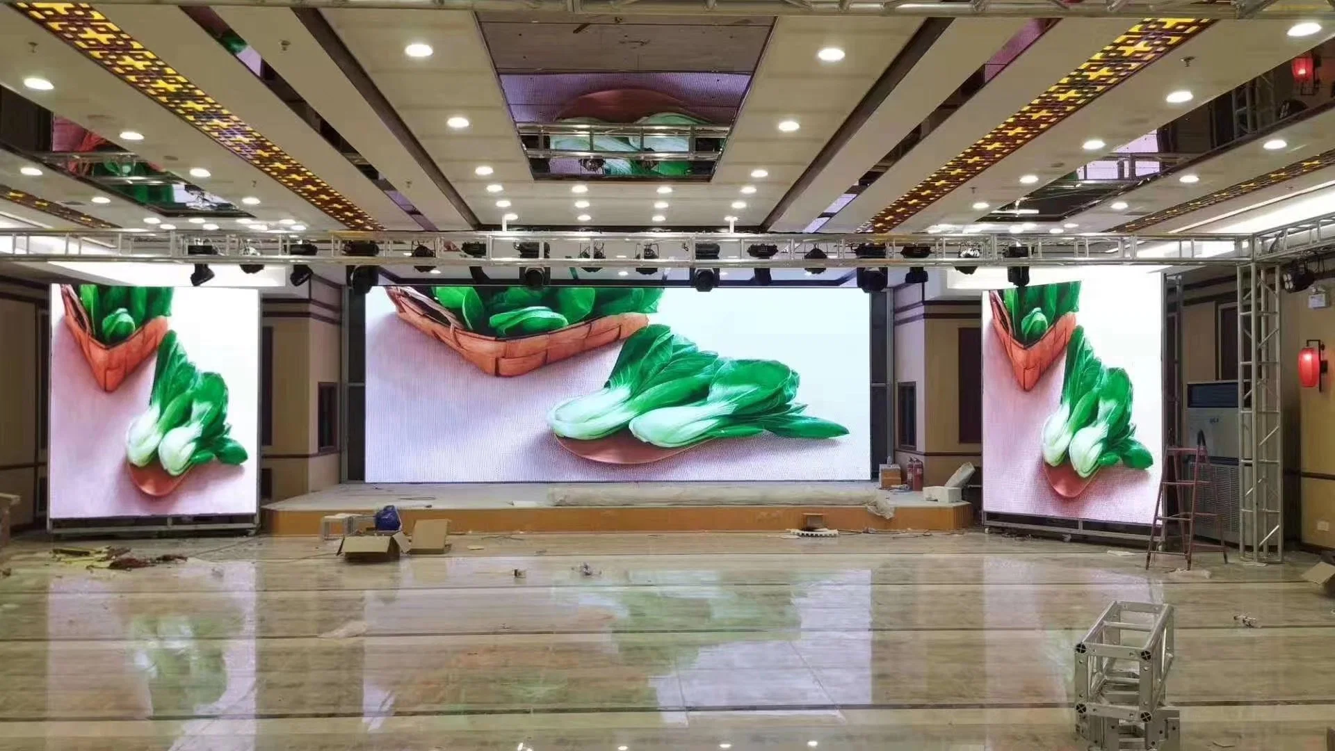 P1.53 Indoor Full Color HD 3D LED Display Screen Panels 640*480 Billboard Videowall Advertising