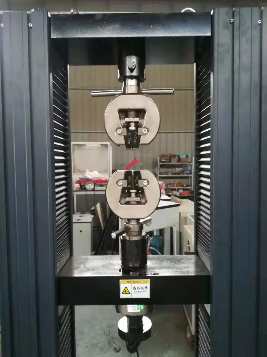 Computer Servo Universal Tensile Testing Machine with The Appropriate Accessories Test Frame