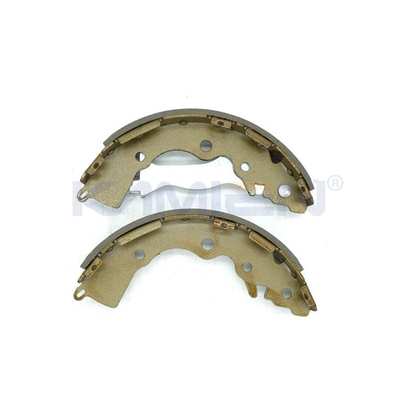 Customized Design Premium Ceramic Low Metallic Brake Disc Brake Shoe Brake Pad for Toyota