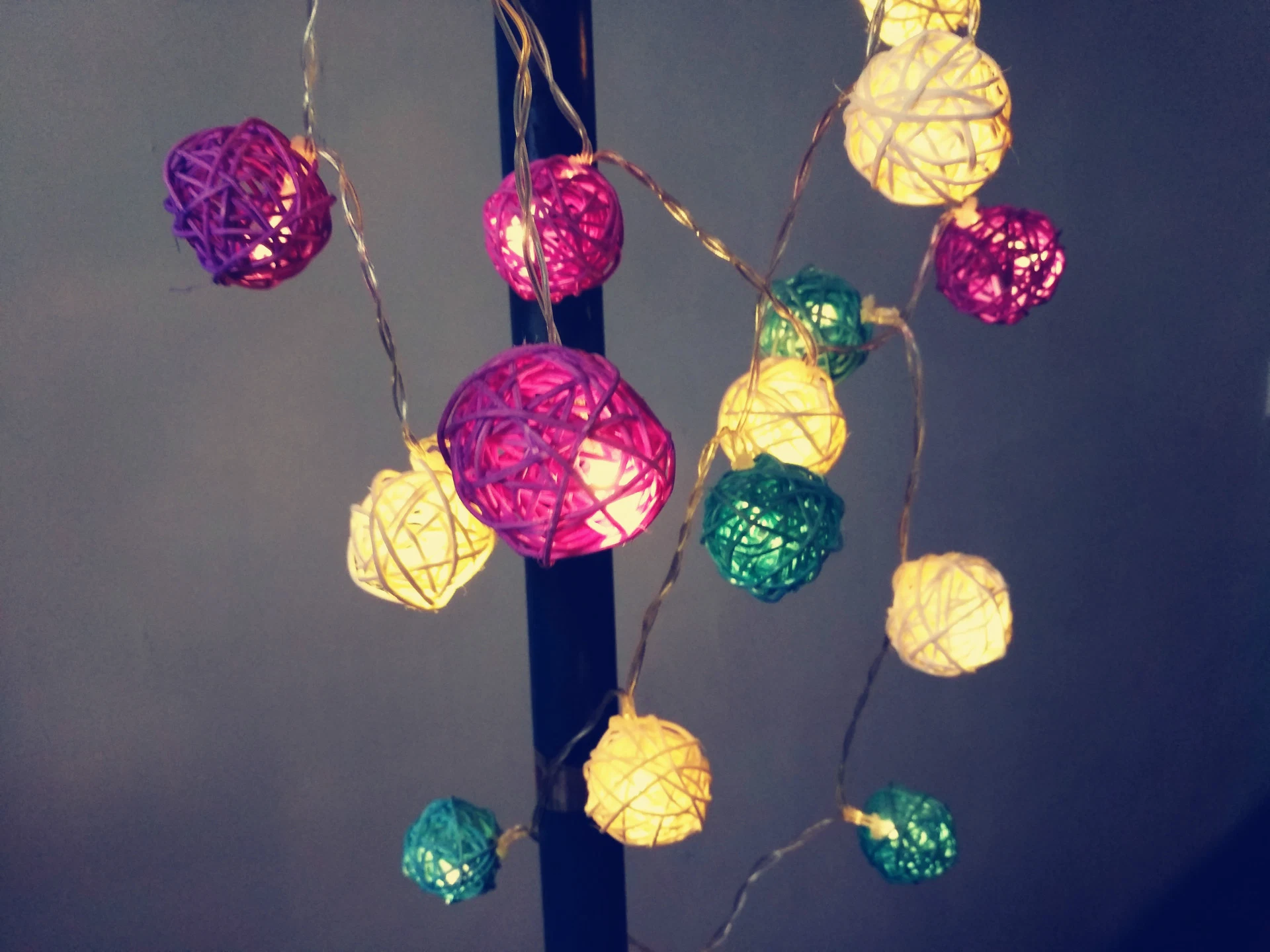 Decorative Round Multi-Color Wedding Christmas Cotton Ball LED String Light