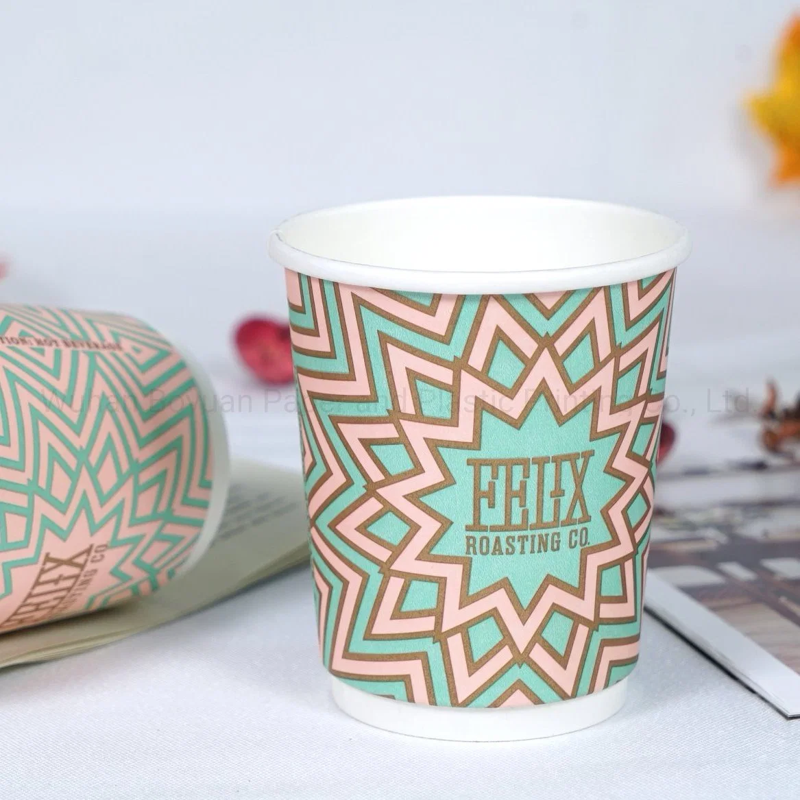 Custom Logo Printing Disposable Double Wall/ Hollowed Paper Cups for Hot Beverage