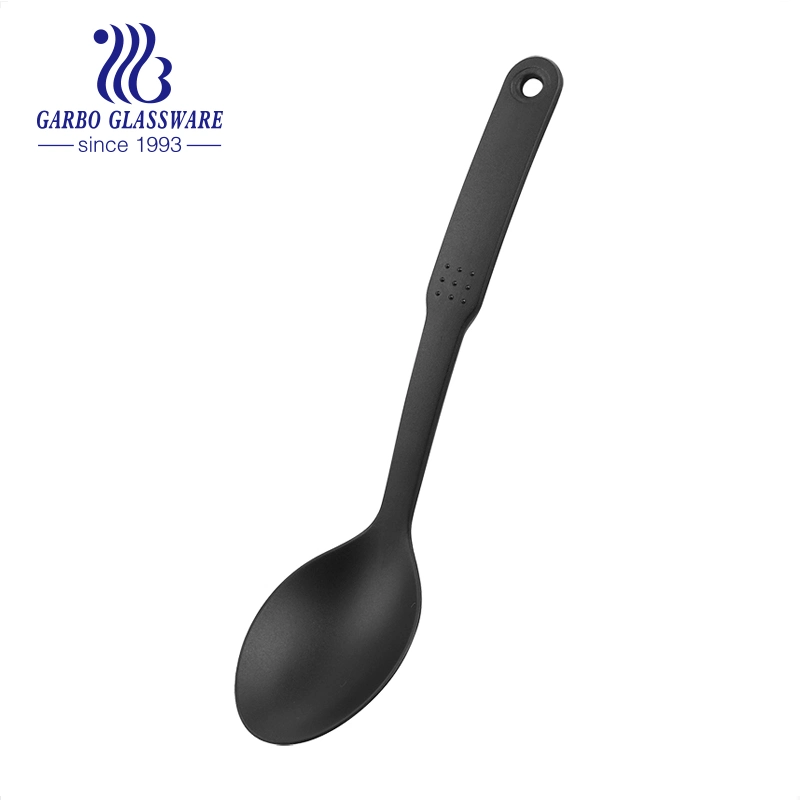 La couleur noire FDA Matériel NYLON Skimmer des ustensiles de cuisine pour une utilisation domestique de la sécurité alimentaire des ustensiles de cuisine