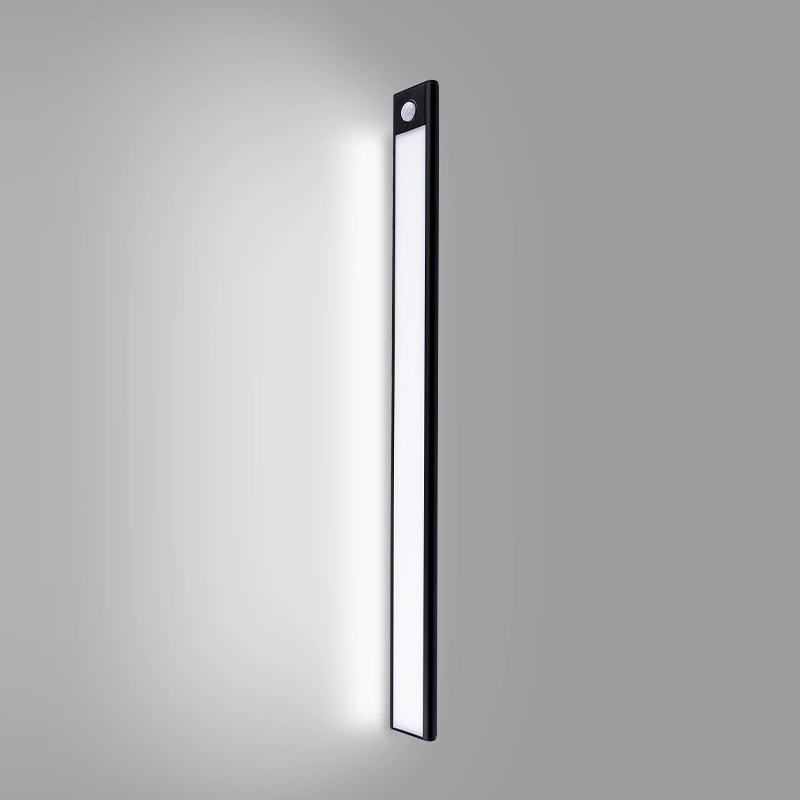 Rechargeable Ultra-Thin Indoor Dimmable LED Display Cabinet Lighting