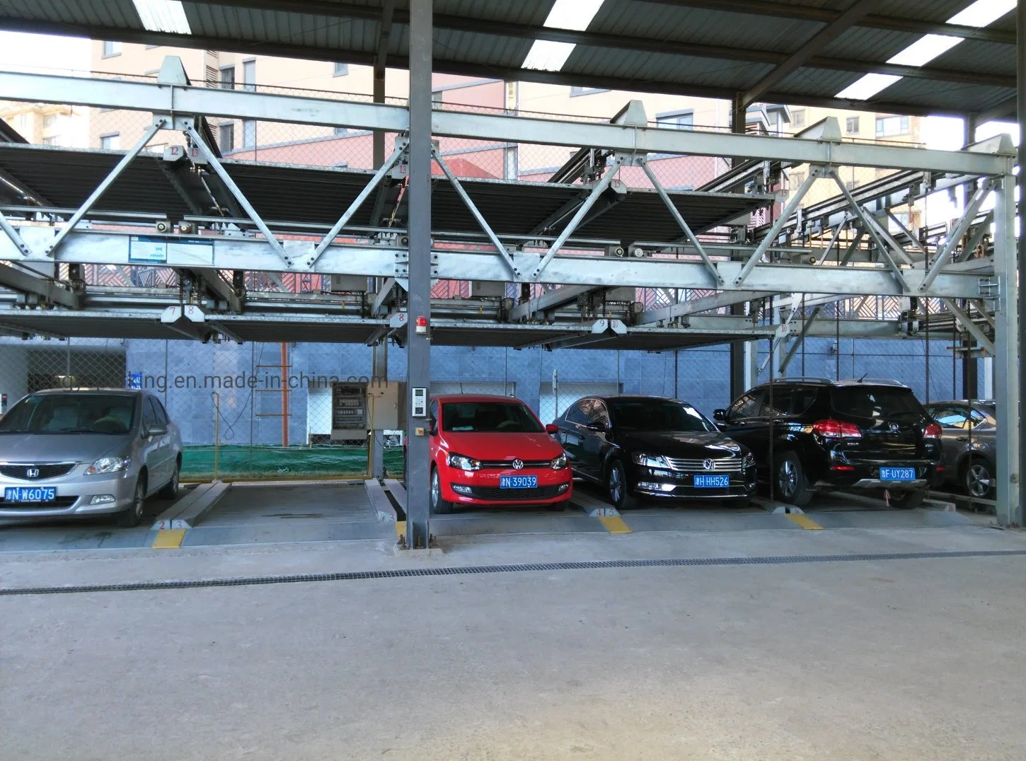 TUV Approved 3 Storey Lifting and Flat Moving Car Parking System