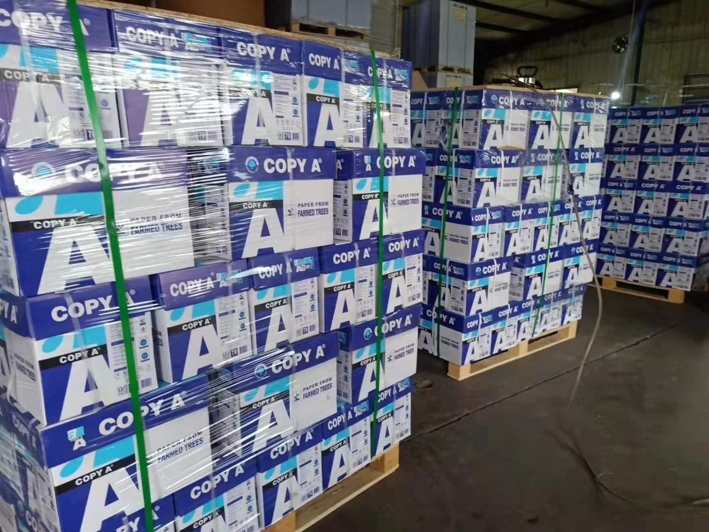 Los documentos A4 de fábrica de papel de impresión de 4 de la Oficina de la copiadora de copia A4