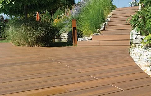 Composite Easy Installing Outdoor China Wood Plastic Decking / WPC Decking Boards