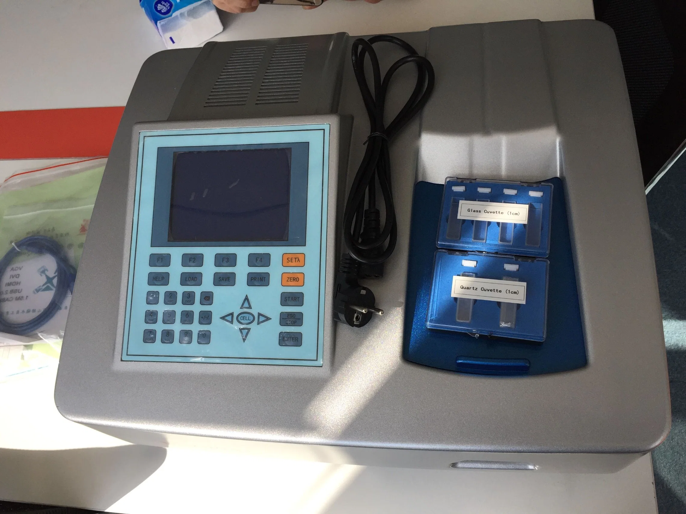 High Performance Double Beam 110-1900nm Multi Band Width Lab UV Vis Spectrophotometer