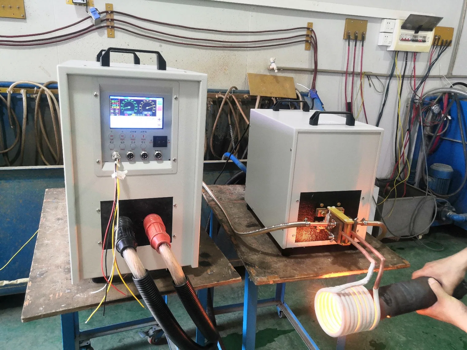 Hot Sales Factory Supplier Digital Medium Frequency Induction Heating Machine Mf-40kw for Hot Forging, Heating Treatment, Annealing, Quenching and Melting