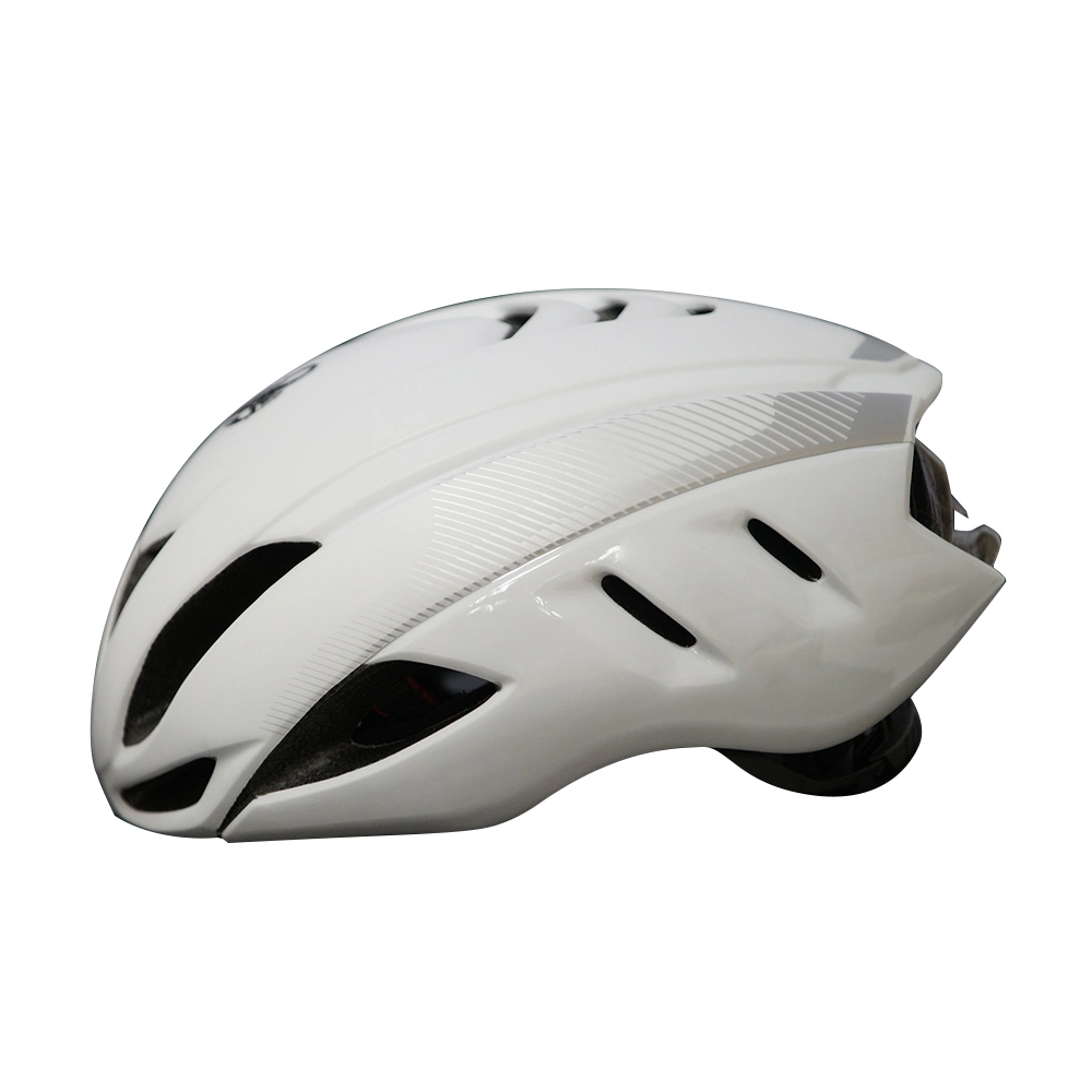 Nouveau design casque de vélo Cyclisme Skateboard circonscription adulte enfants protéger le sport dans le port du casque de protection du moule