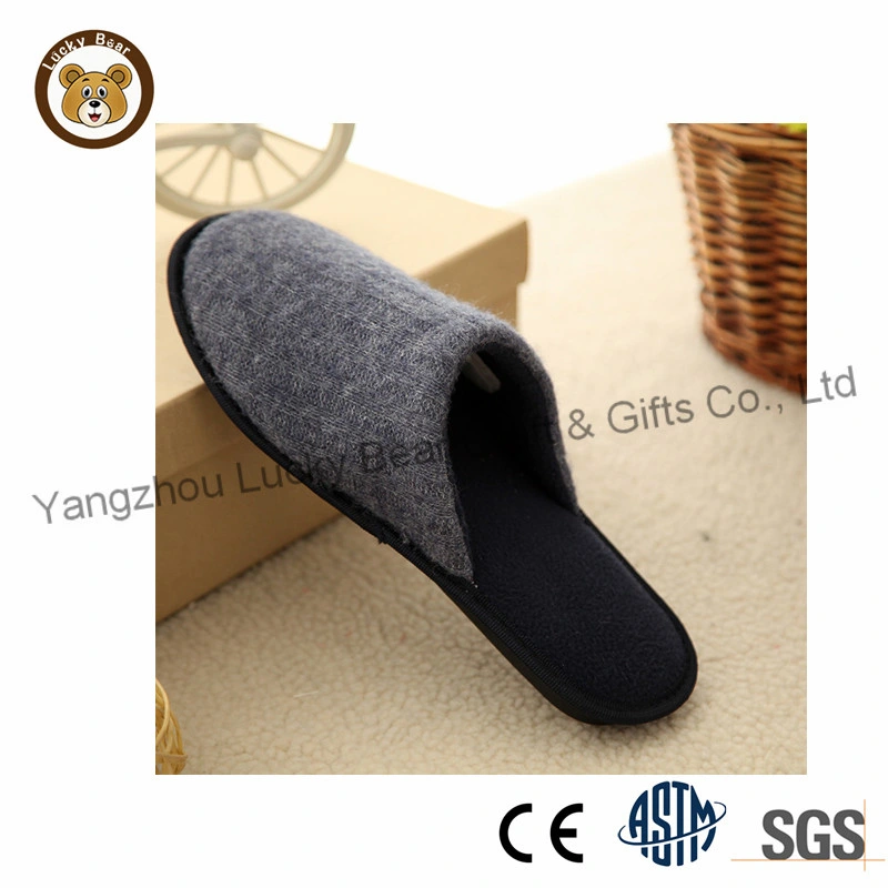 China Indoor Slippers Comfortable Soft Plush Shoes