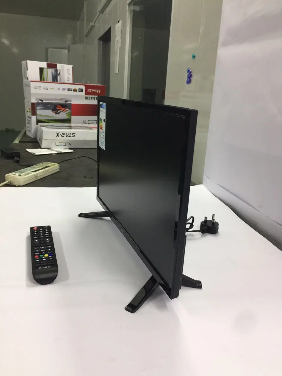 TV LCD Anti-Reverse movidos a energia solar fabricante na China fábrica de televisores LED 17 19 22 24 32 40 Polegadas remodelado usado TV inteligente