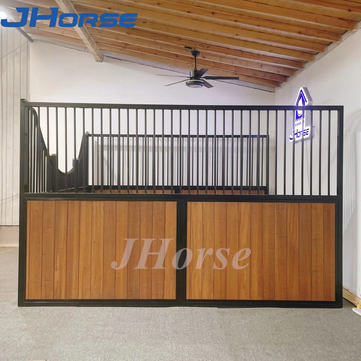 Heavy Duty Luxury Customized Bamboo Horse Stable Equipment Internal Horse Stall Fronts Panels Box for Sale