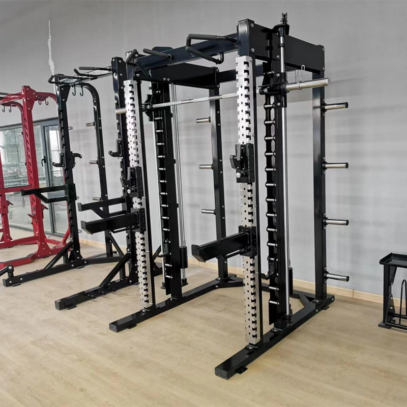 Système d'entraînement de fitness en salle de sport Freemotion PRO Cap Power Weight Rack.