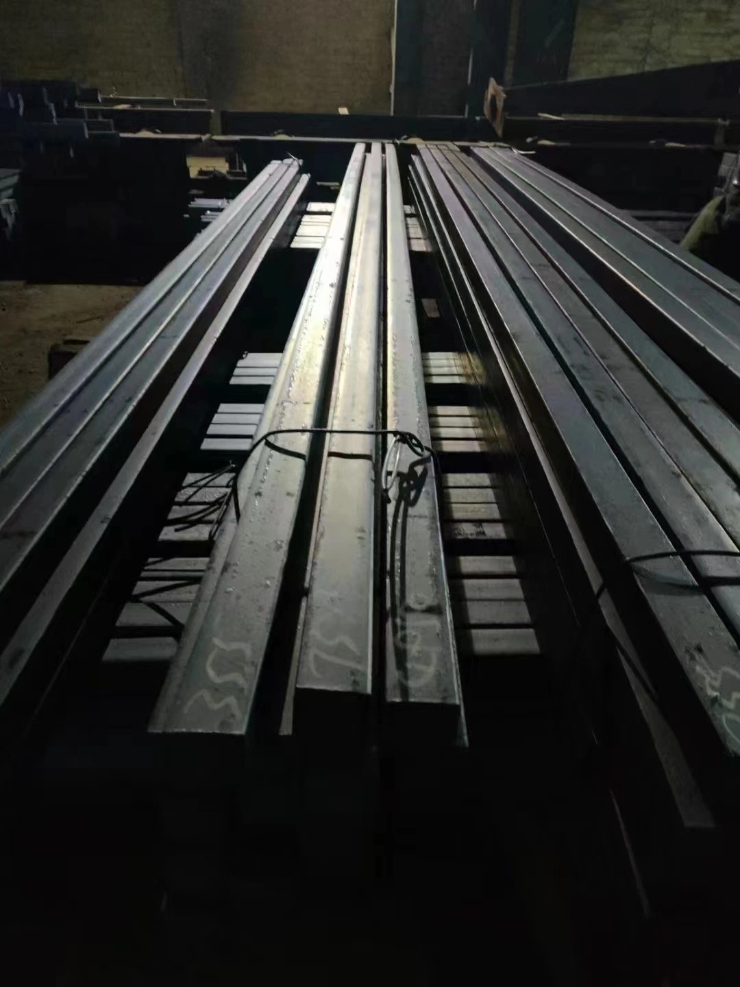 Stock Large Delivery Fast API 5L S45c A36 S355jr 5160 1095 1080 65mn Ms Mild Steel Spring Flat Metal Bar Hot Rolled Carbon Steel Flat Billet