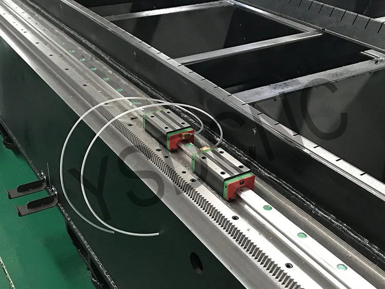 4mm em aço inoxidável 3015-700W Máquina de gravação a laser CNC de Metal