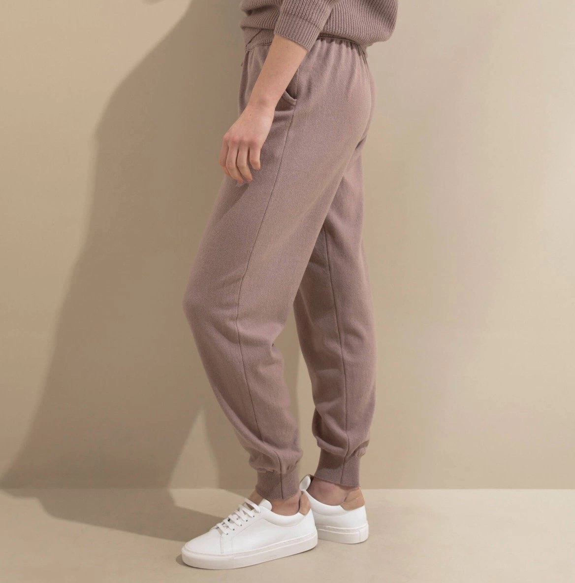 Pantalon de jogging en cachemire 100% pur avec poignets en cachemire pour femmes.