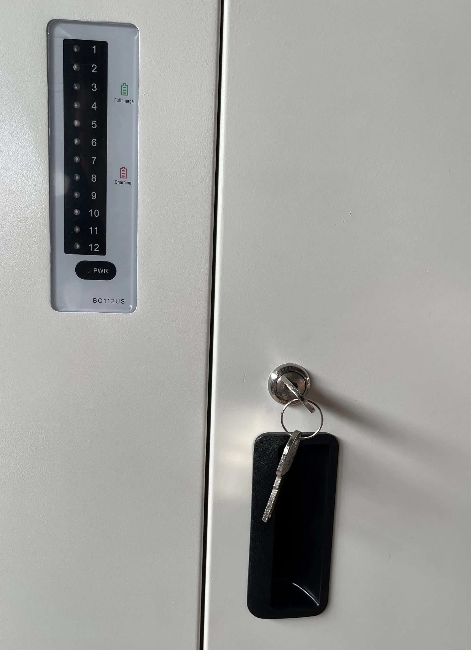Hohe Qualität/hohe Kostenleistung 12 Wege USB Single Open Iron Door Storage