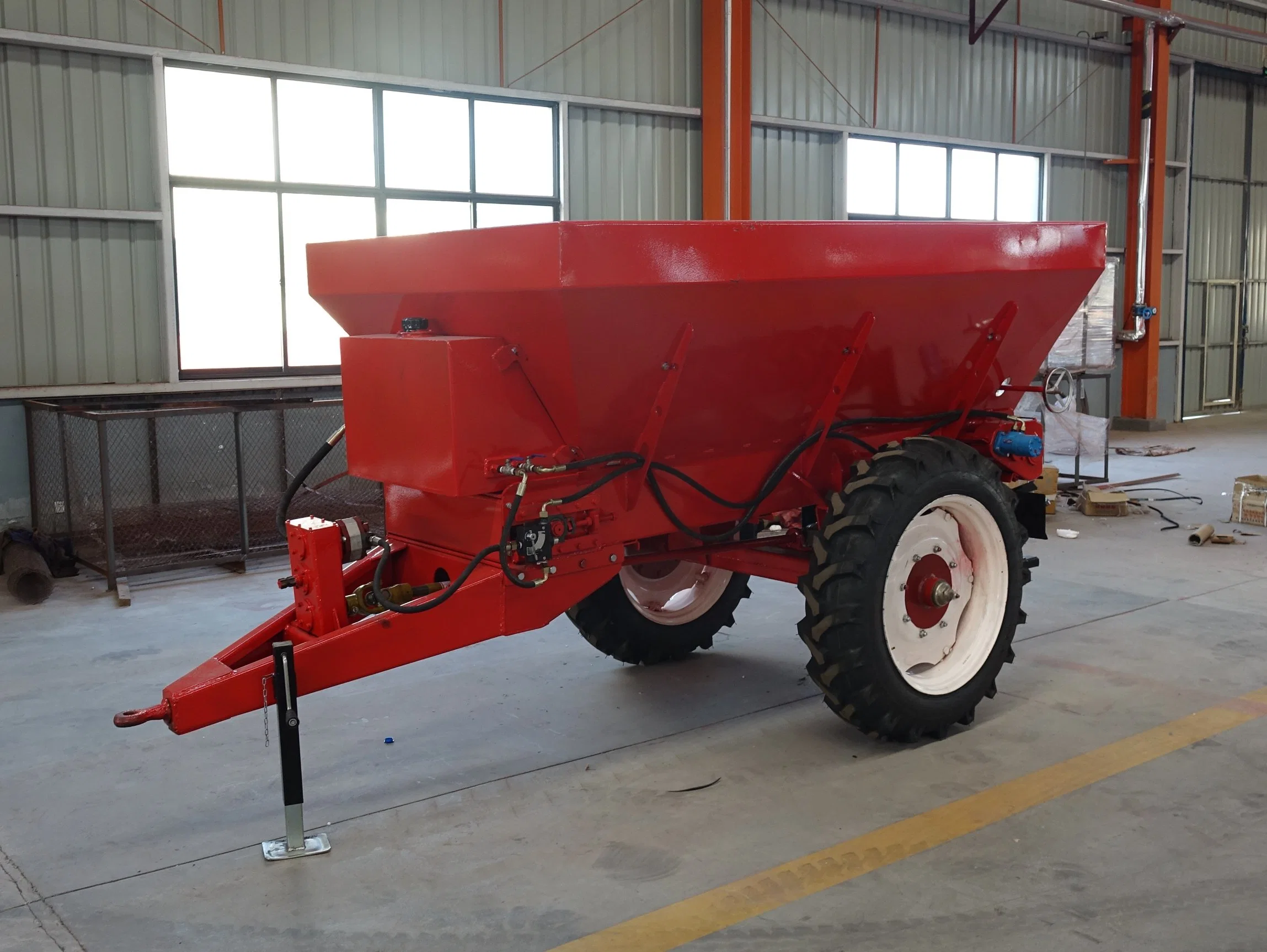 New Design Farm Dry/Wet Livestock Manure Spreader/ Granular Organic Fertilizer/Powdered Organic Fertilizer