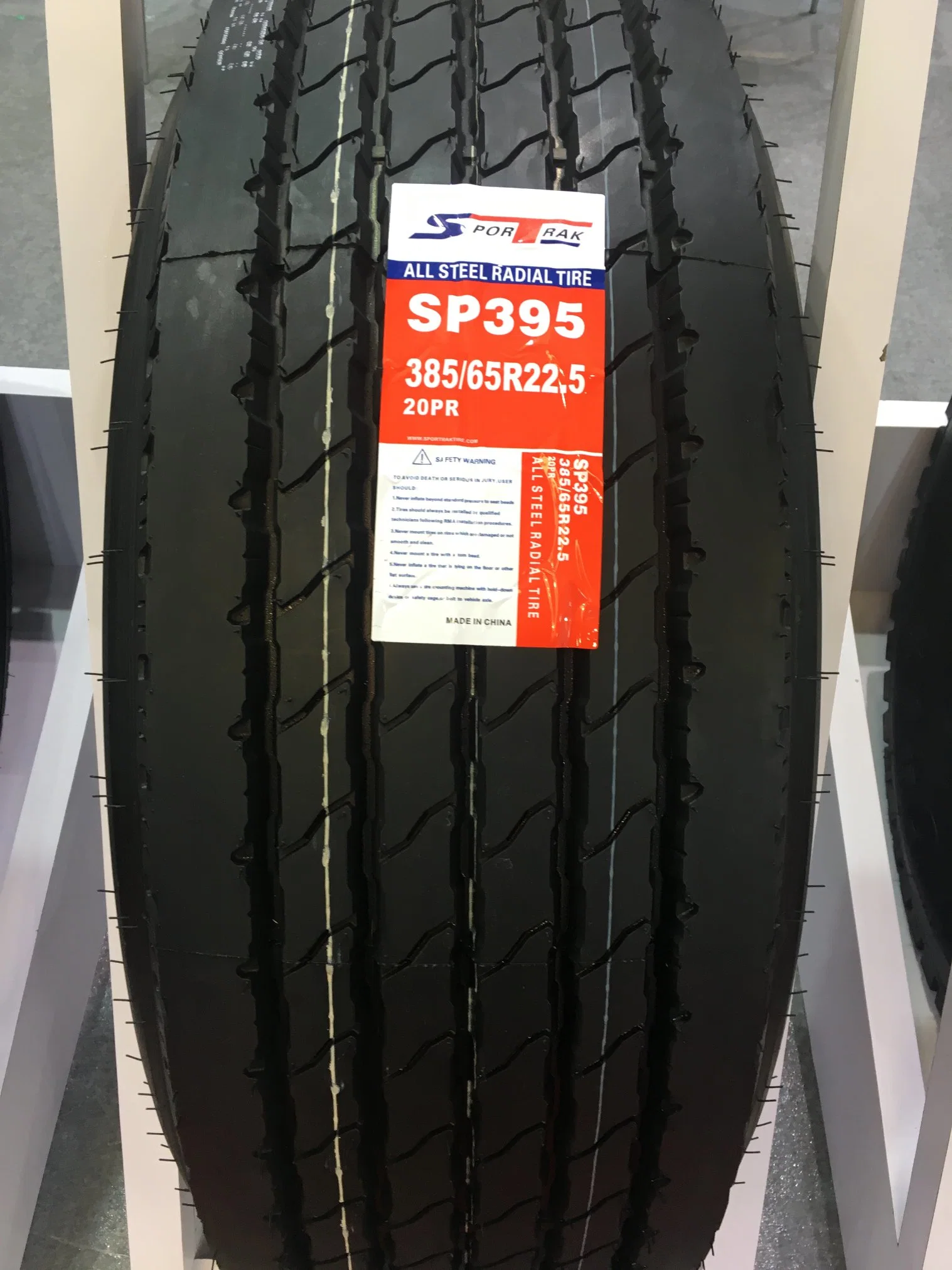 315/80r22.5 385/65r22.5 Wholesale/Supplier All Steel Radial Tubeless Rubber Heavy Duty Truck Bus TBR Trailer Tyre Tire 13r22.5 11r22.5 7.50r16