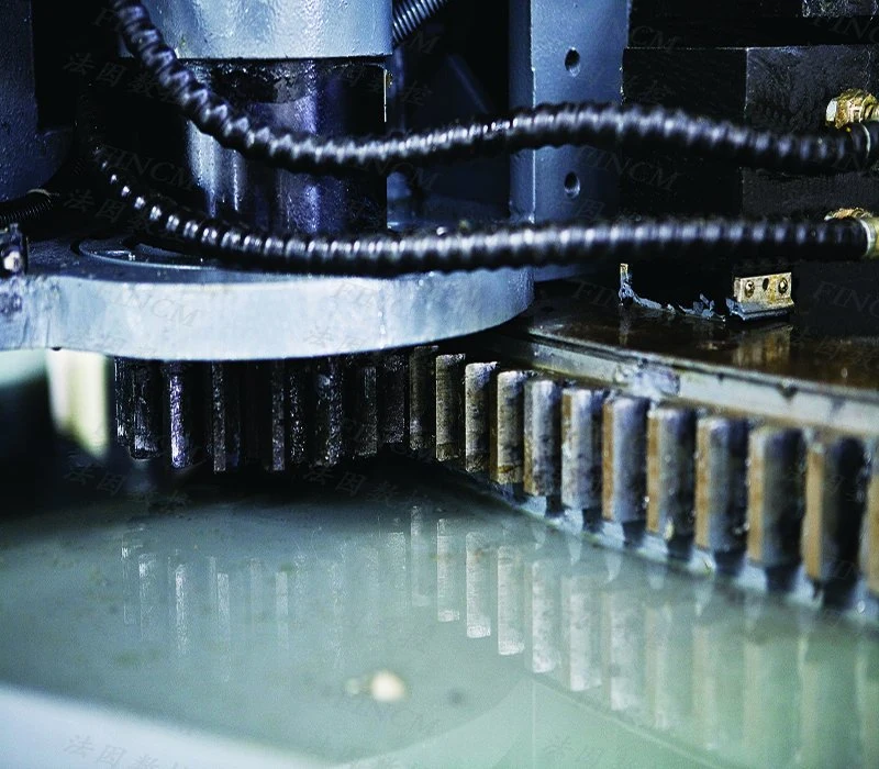 Estrutura CNC FINCM banda vertical de aço máquina de serra de corte