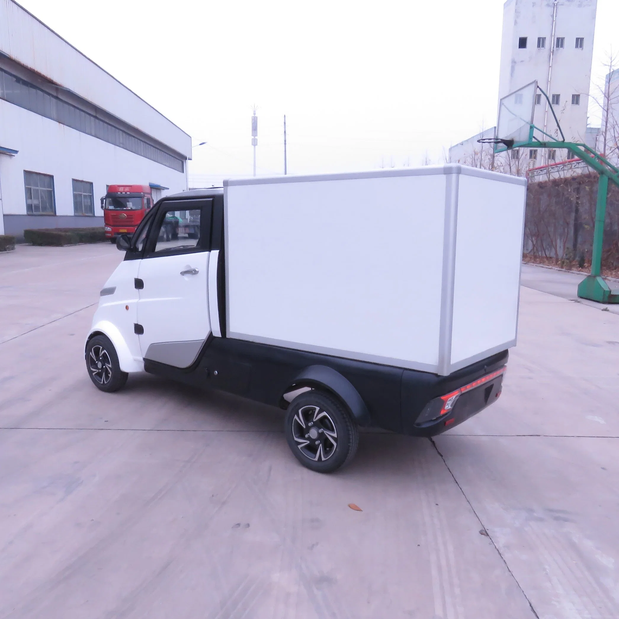 4000W/4kw Goods Delivery Electric Motor Mini Cargo Truck Van with 4 Wheeler