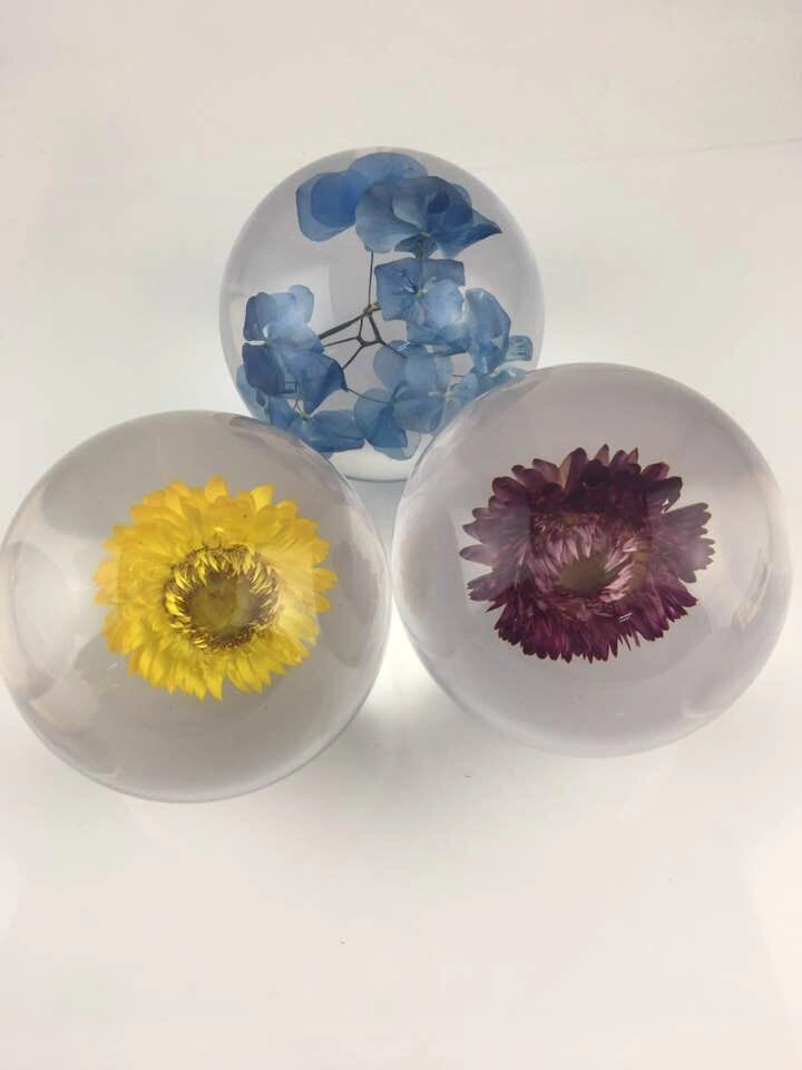 Solid Acrylic Ball with Real Flower Injected for Christmas Gifts