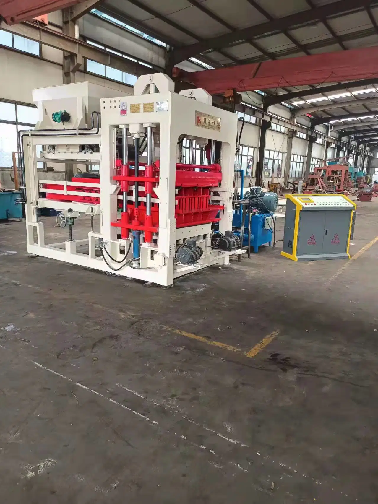 Qt8-15 Automatic Concrete Block Making Machine Production Line