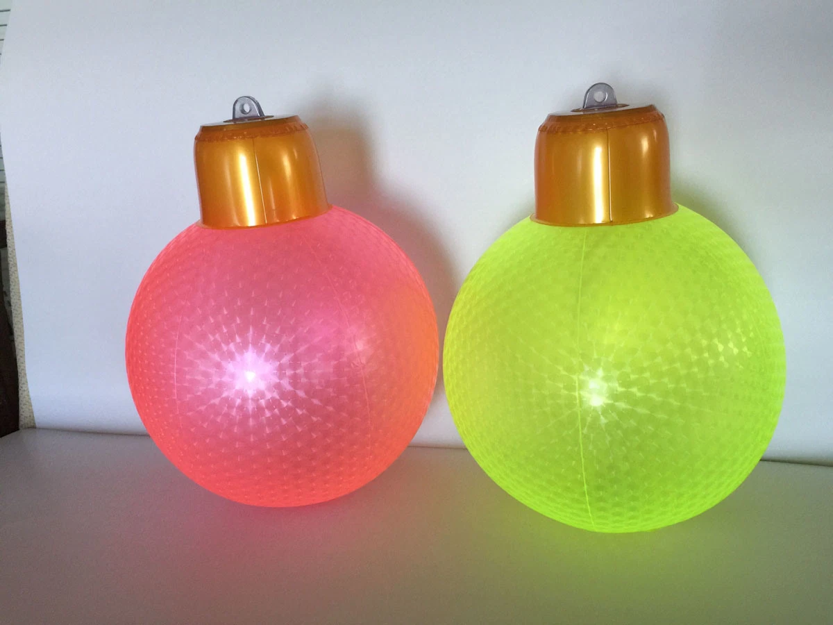 Inflables personalizado de la fábrica PVC Bola de Navidad niños juguetes de la luz de juegos para niños