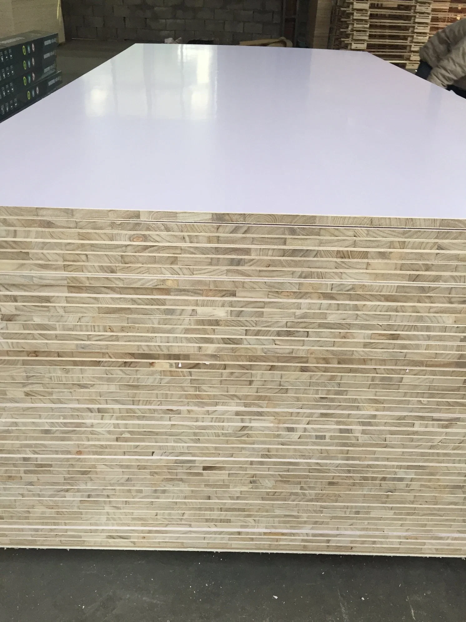 Factory-Warm White Melamine Plywood 18mm