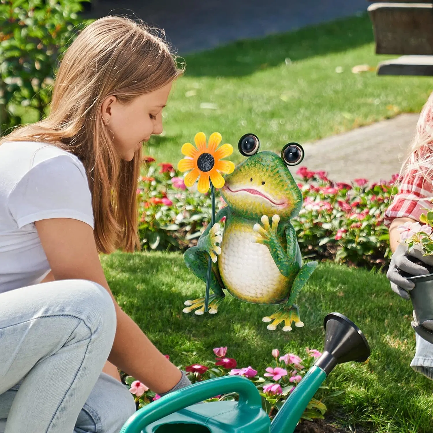 Garden Sunflower Statue Outdoor Decor Metal Frog Yard Art Sculpture