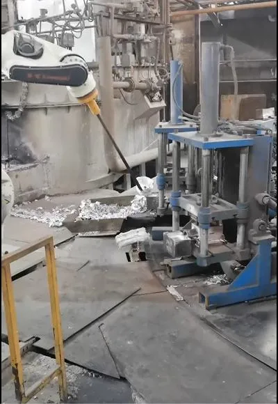 Metal Gravity Die Casting Production Line with Robot Pouring