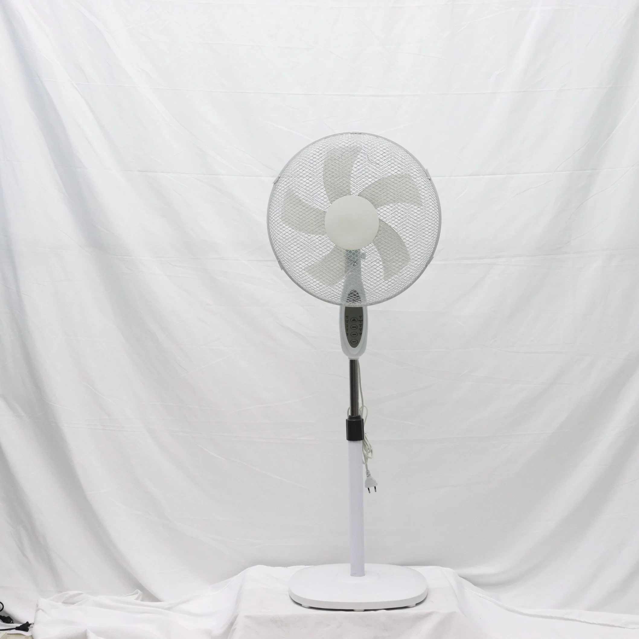 Plastic Cooling Vertical Floor Fan with Remote Control