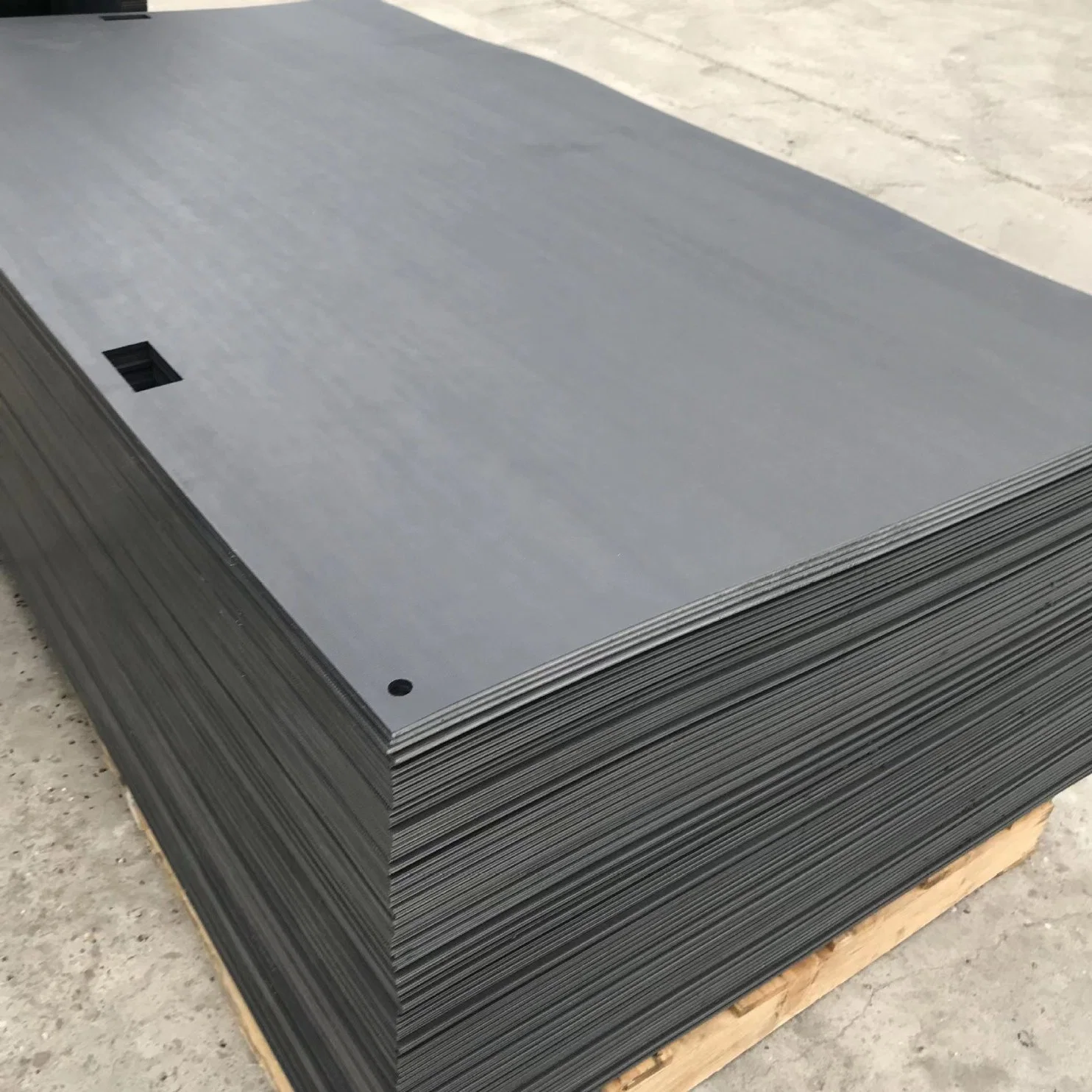 Polyethylene Fire Proof Anti-Skid and Anti Collision Protection Mat