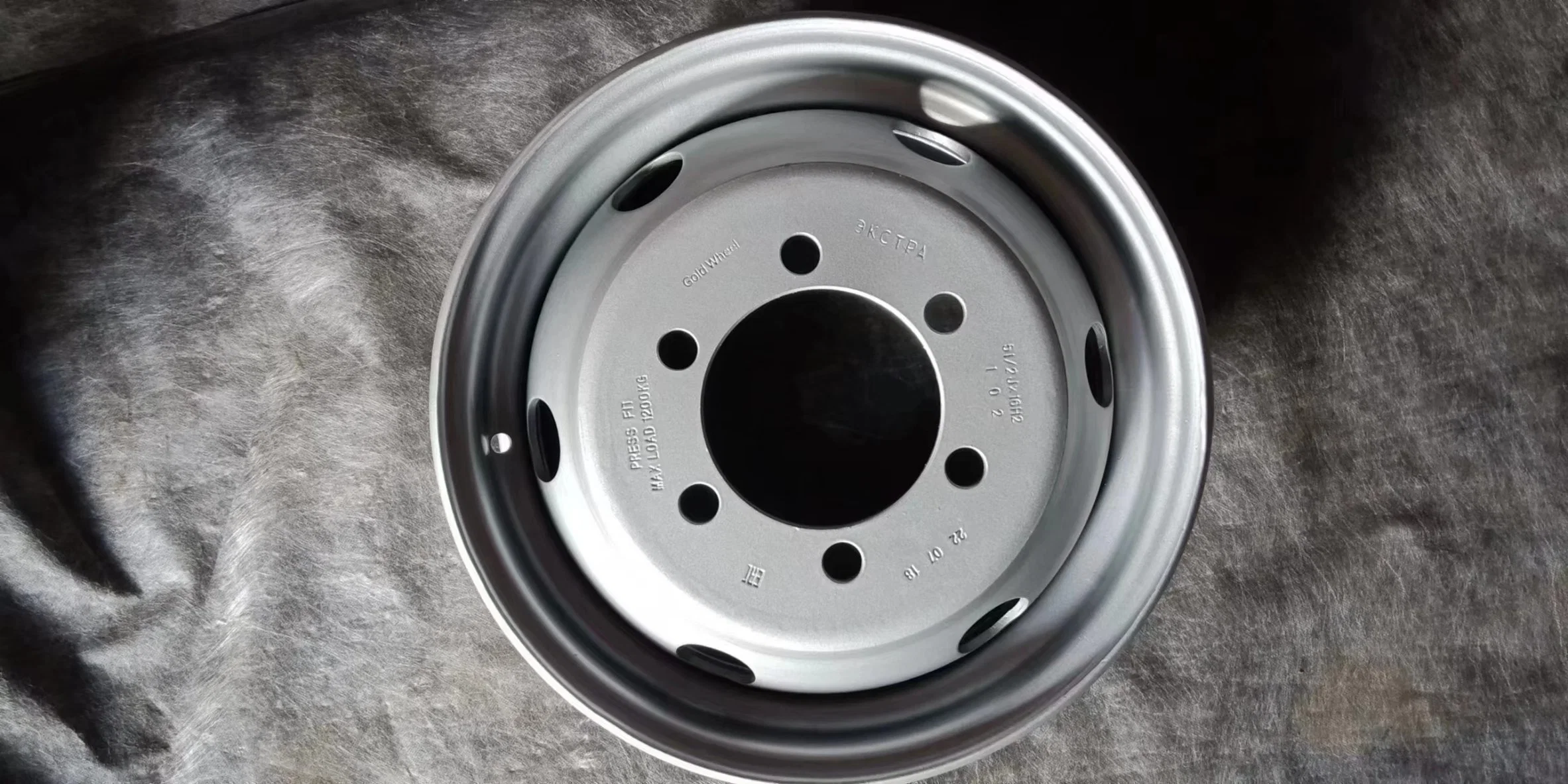 5.5jx16 Light Truck Wheel for Russia Market